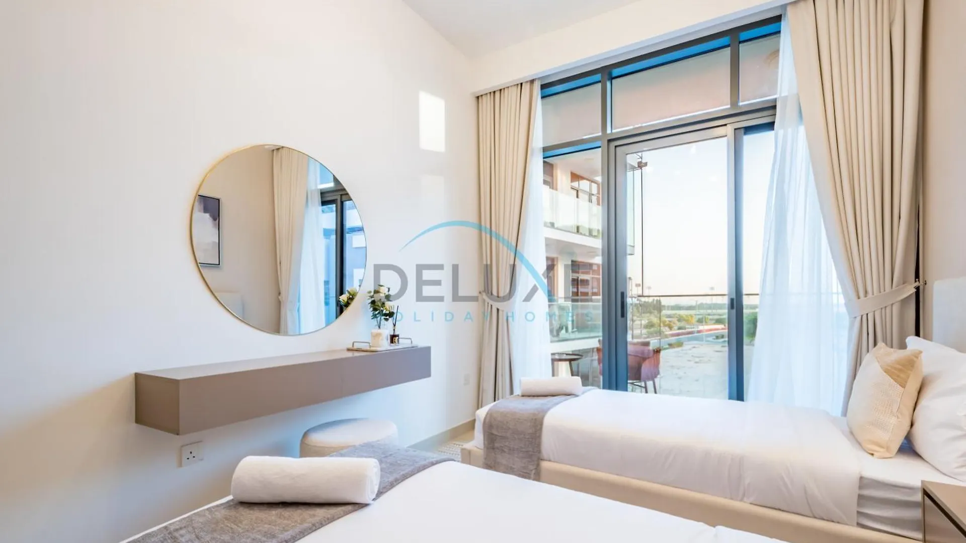 Contemporary 2Br In Azizi Park Avenue, Nad Al Sheba By Deluxe Holiday Homes Dubai 0*,